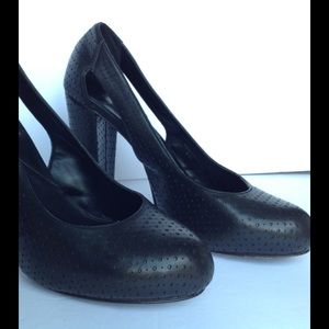 Diane Von Furstenberg Block Heels Black 8 1/2 M